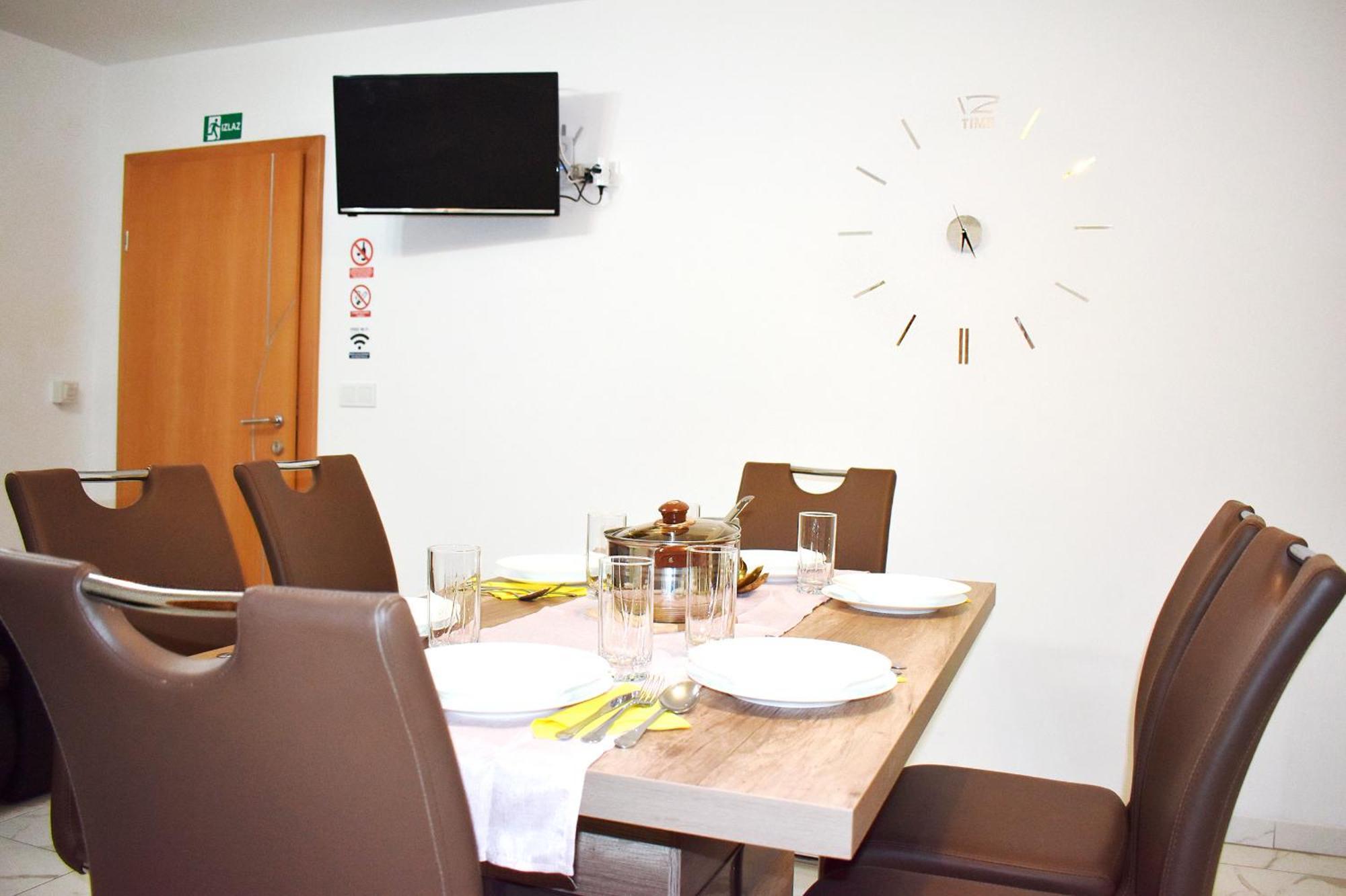 Apartmani Lovrencic 브르시 외부 사진