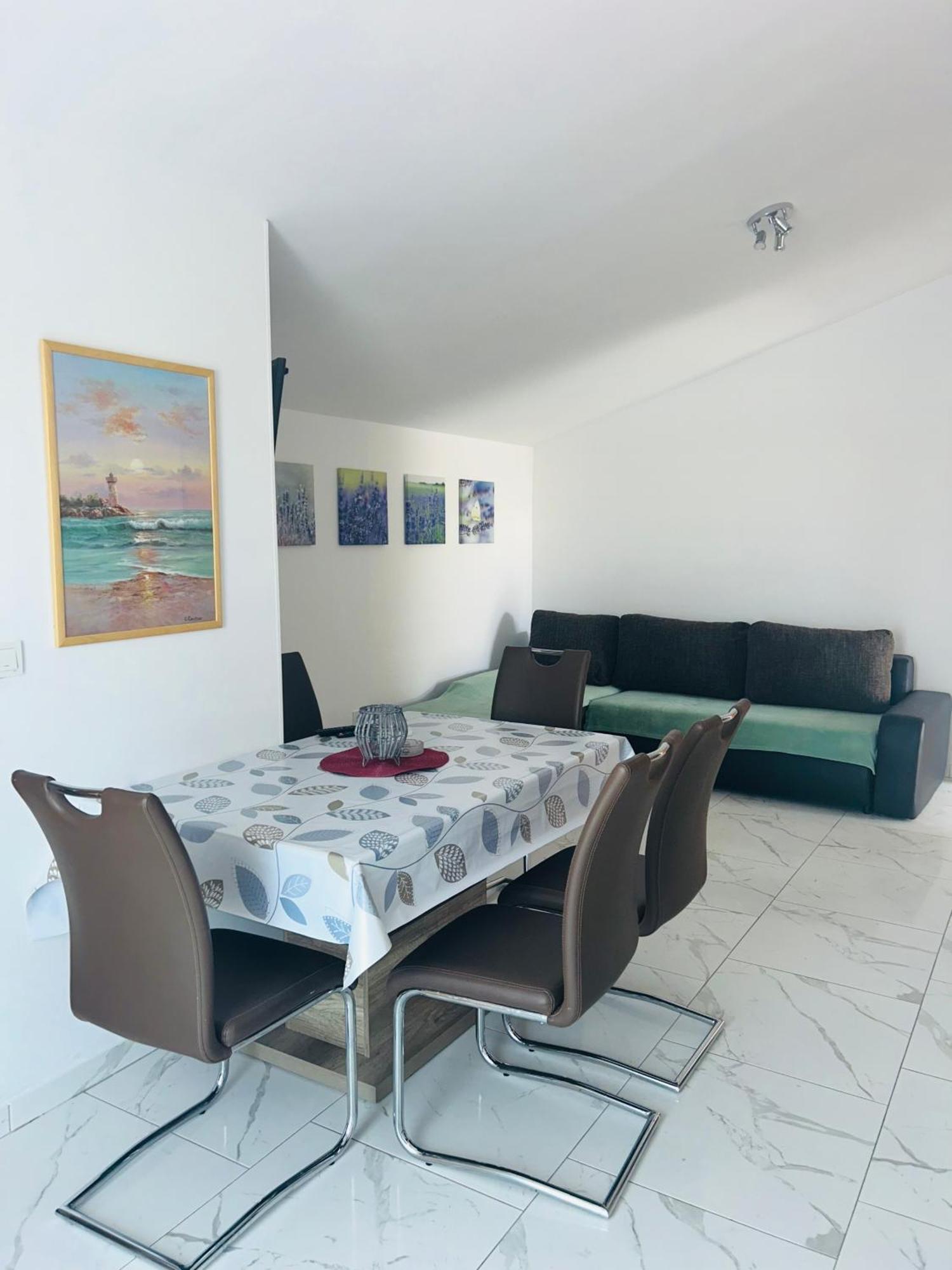 Apartmani Lovrencic 브르시 외부 사진